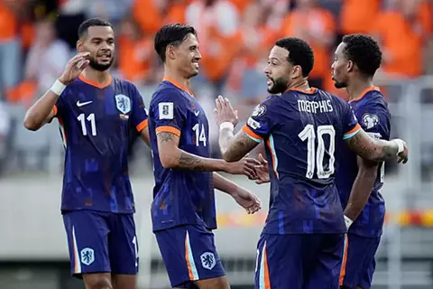 دقيقة بدقيقة.. منتخب هولندا يواجه فنلندا في تصفيات كأس العالم 